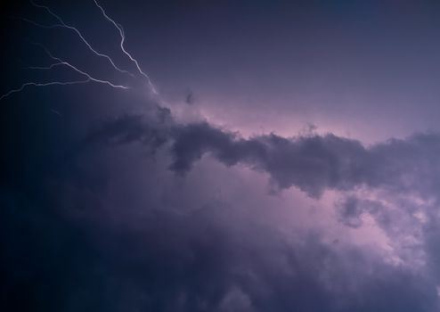 Storm op komst in Tiel: dit betekenen windstoten, hagel en stroomuitval
